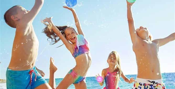 KIBTOY™ LED Lighted Spinning Lantern